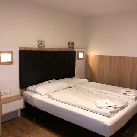 Gastehaus Penny Rooms N ハライン エクステリア 写真