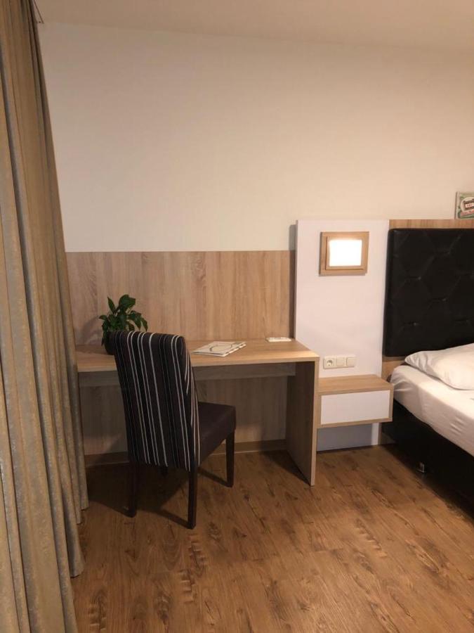 Gastehaus Penny Rooms N ハライン エクステリア 写真