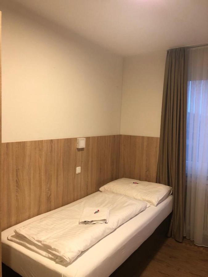 Gastehaus Penny Rooms N ハライン エクステリア 写真