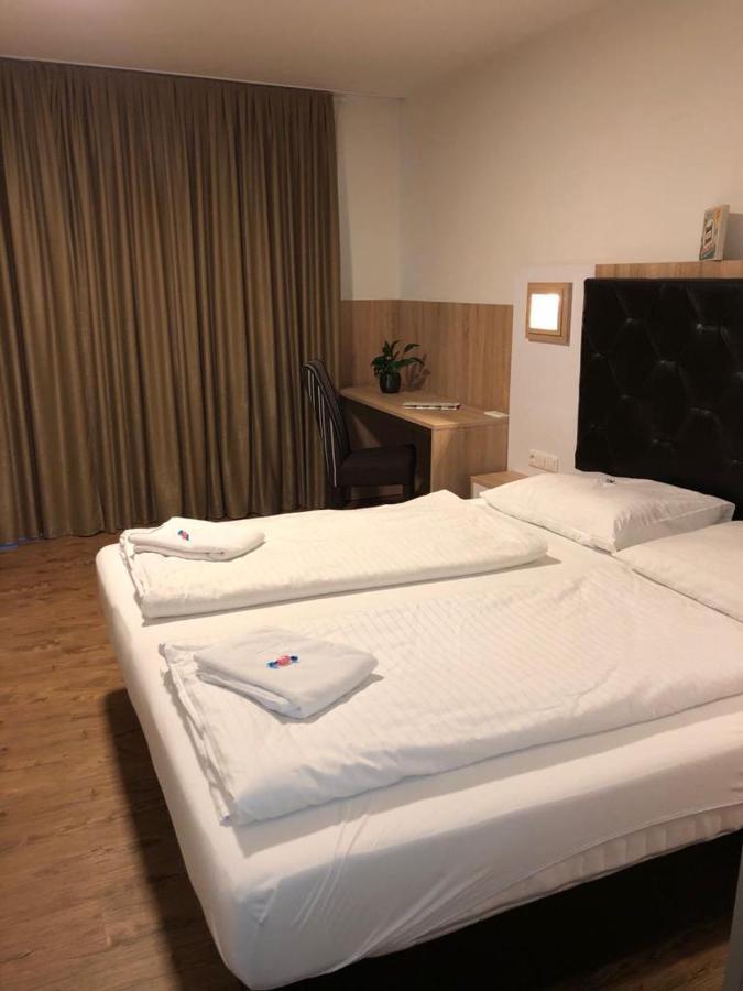 Gastehaus Penny Rooms N ハライン エクステリア 写真