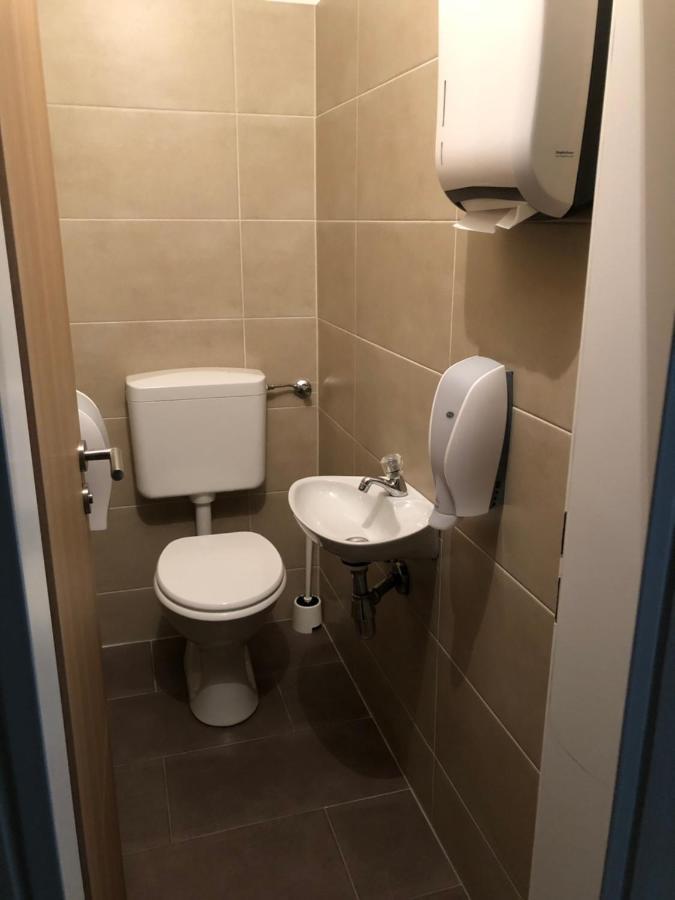 Gastehaus Penny Rooms N ハライン エクステリア 写真